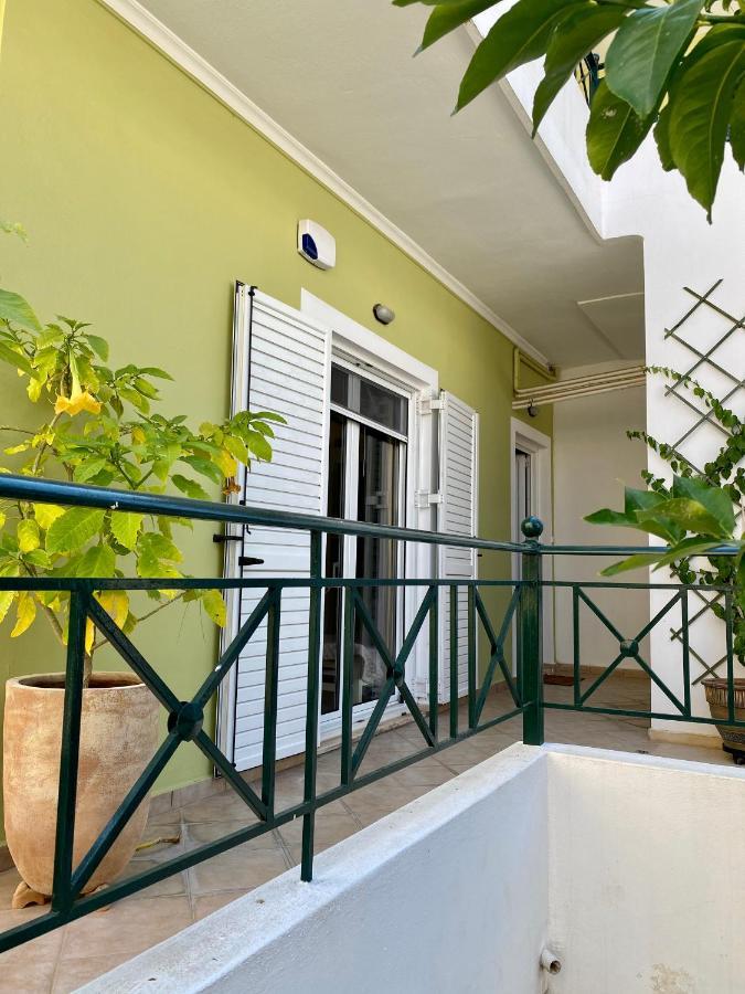 Dimitris Place Near Athens Airport 科洛皮奥 外观 照片